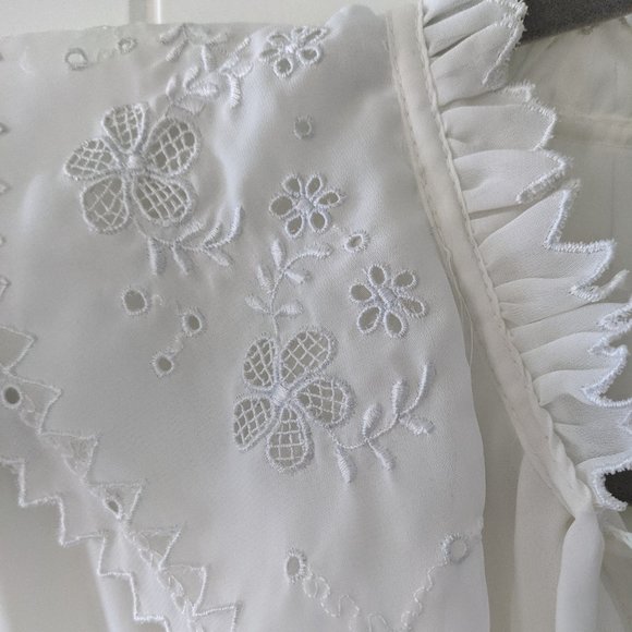 🌸 70's / 80's Vintage White Sundress w/ Embroidered Collar - Picture 7 of 12